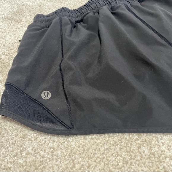 Lululemon Shorts Womens Size 8 Black Hotty Hot Stretch Lined Running Athleisure - Picture 6 of 8
